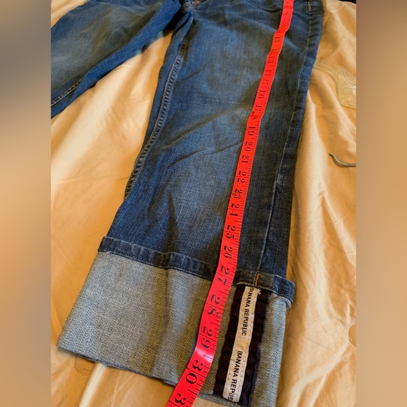 Banana Republic cuffed capri. Used, size 6. - Picture 5 of 7
